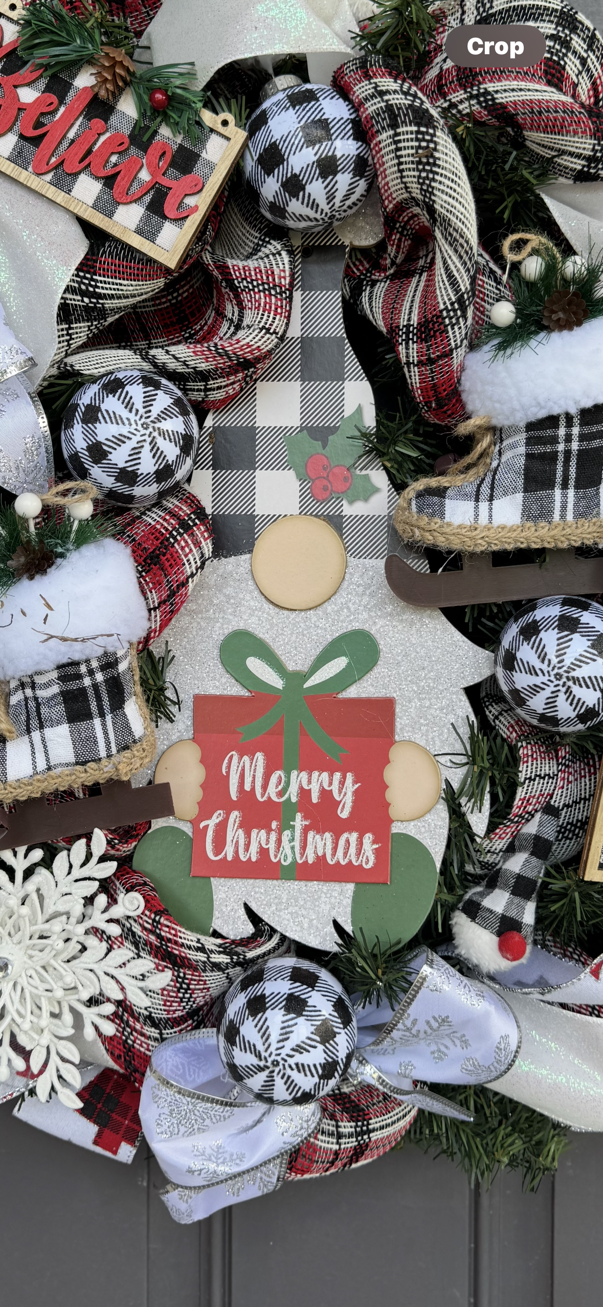 Holiday Wreaths / Christmas decor