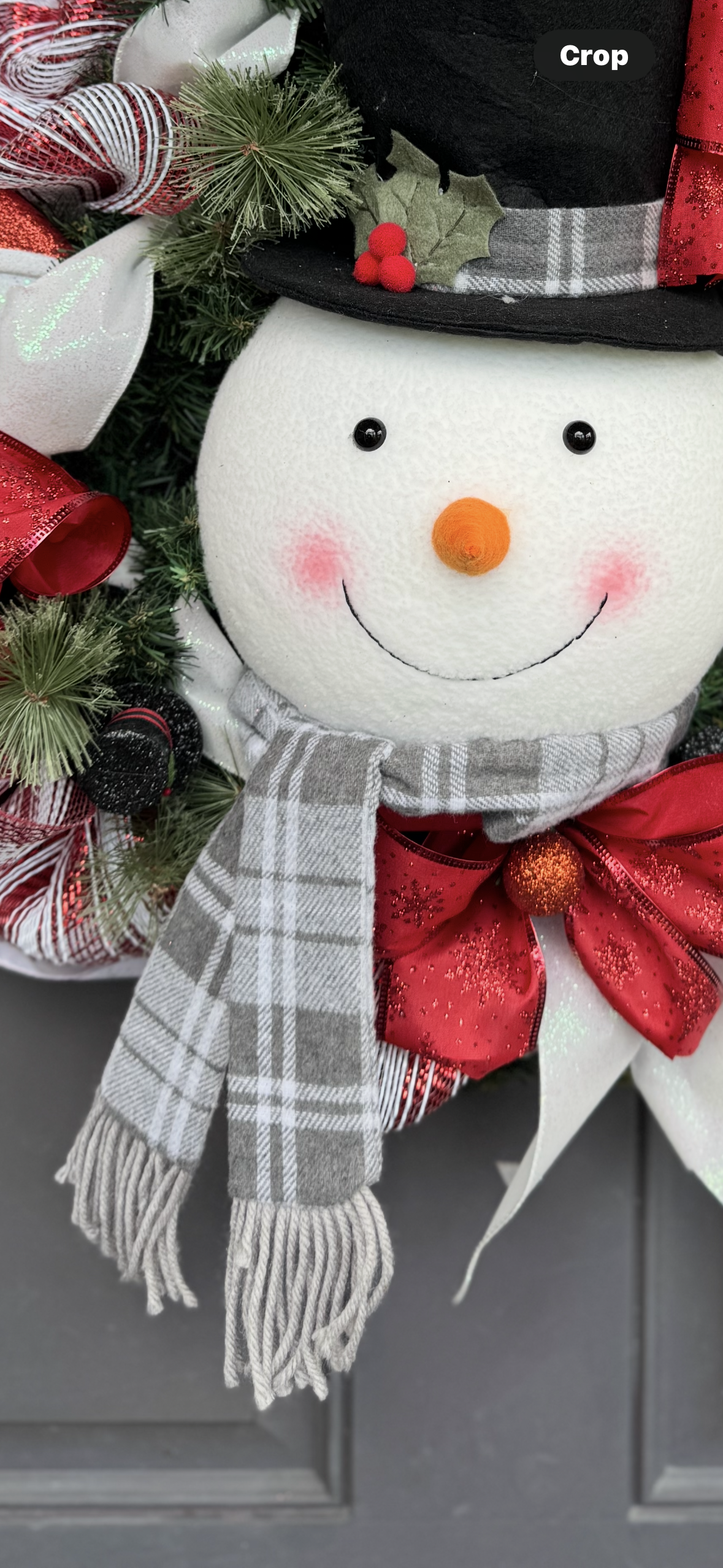 “Festive Snowman Christmas Wreath with Top Hat & Holiday Ribbons – Winter Front Door Décor”
